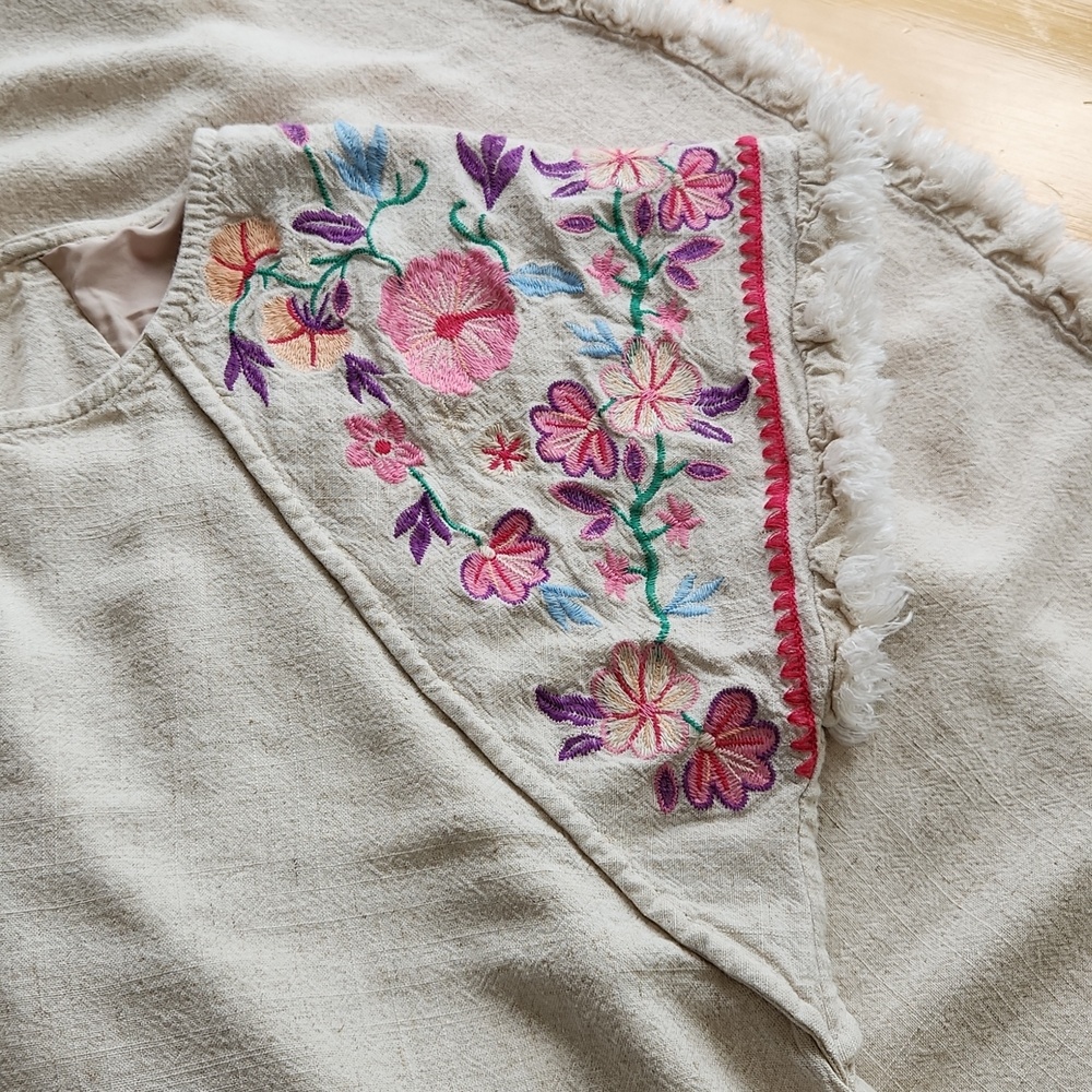 Umgee Embroidered Sleeves Linen Cotton Blend Round Neck w/ Frayed High Low Hem M - Picture 5 of 15